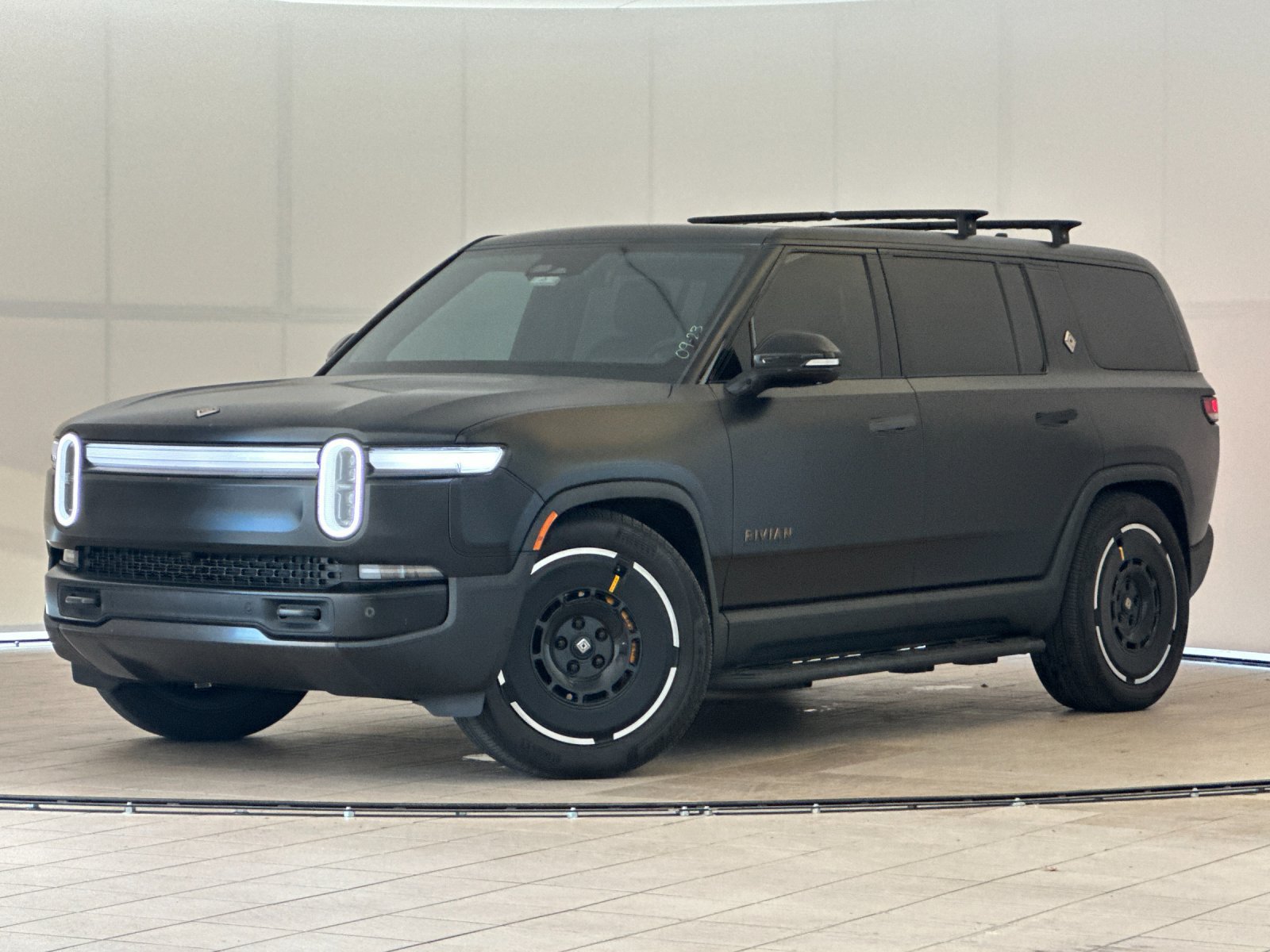 Used 2025 Rivian R1S Premium Dual