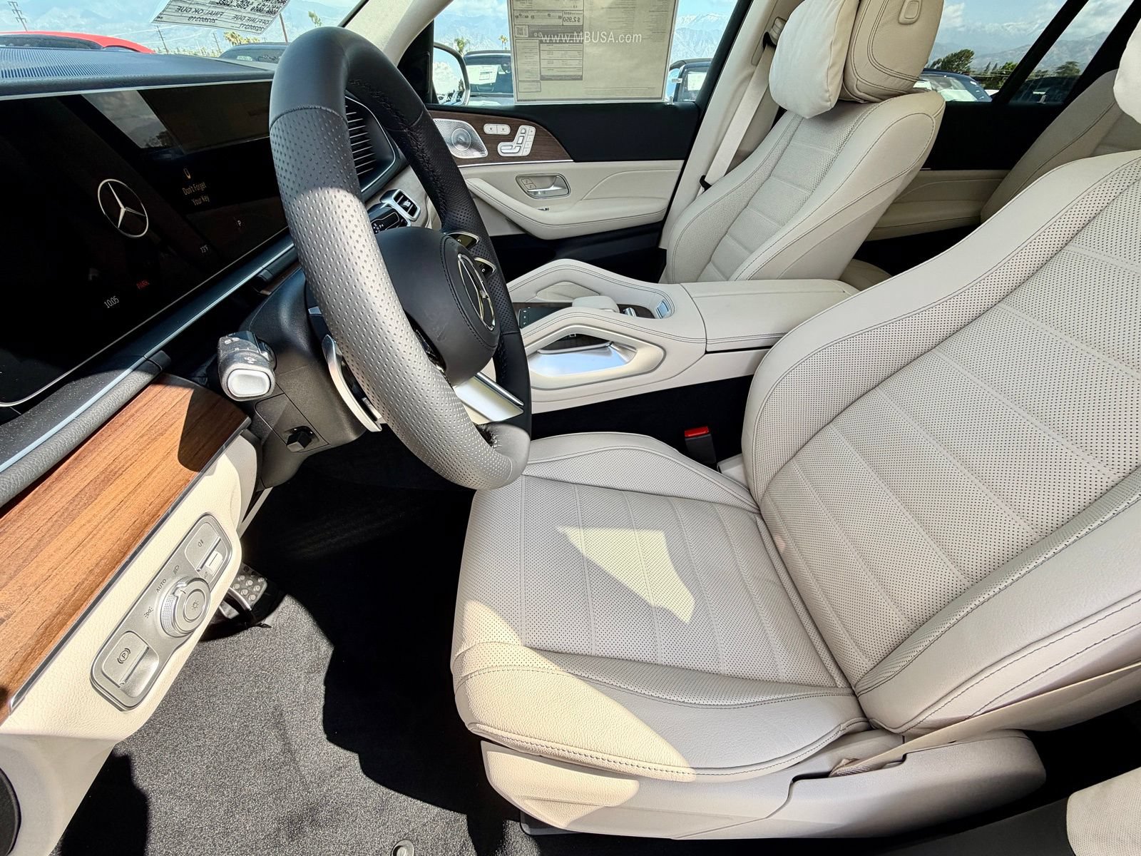 New 2026 Mercedes-Benz GLS 450 4MATIC image 18