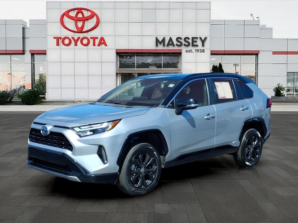 Used 2023 Toyota RAV4 XSE AWD/4WD image 7