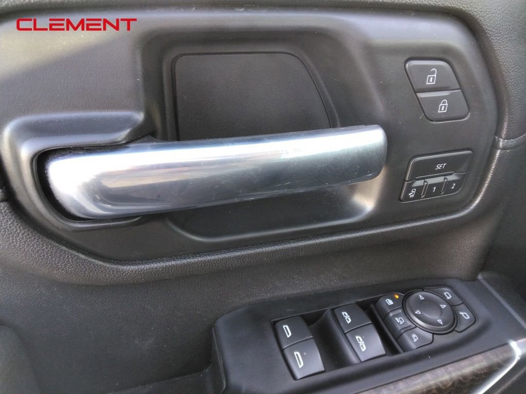 Used 2022 GMC Sierra 3500 Denali w/ Denali Ultimate Package image 24