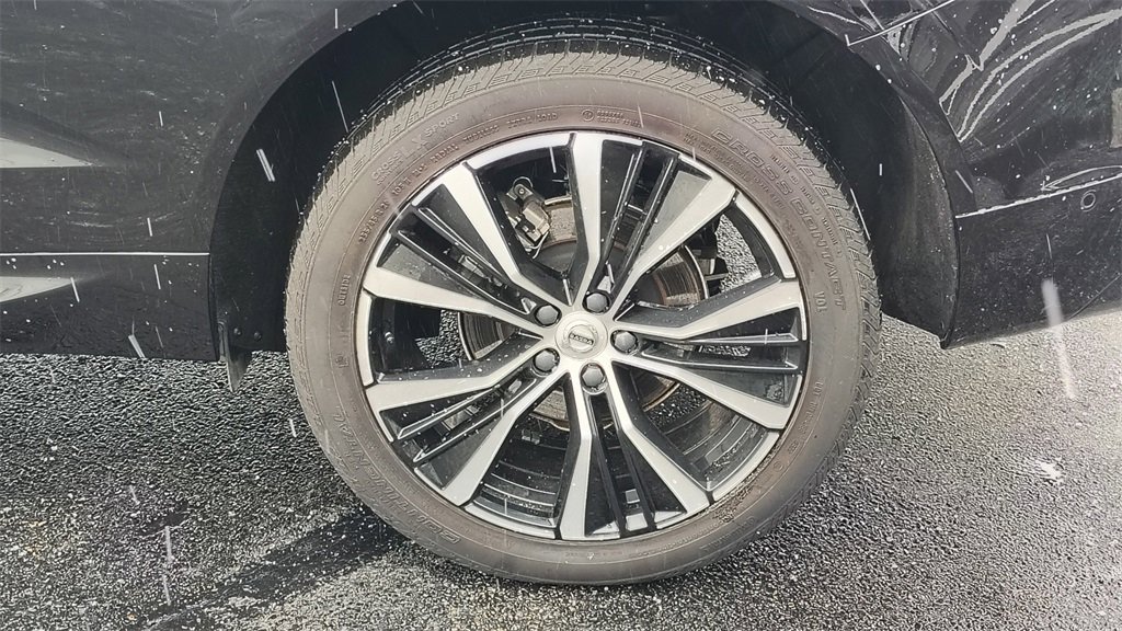 Used 2023 Volvo XC60 B5 Plus w/ Climate Package image 28