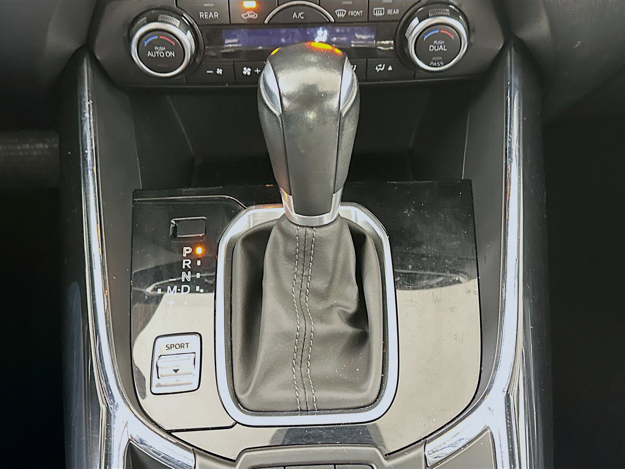 Used 2018 MAZDA CX-9 Touring image 24