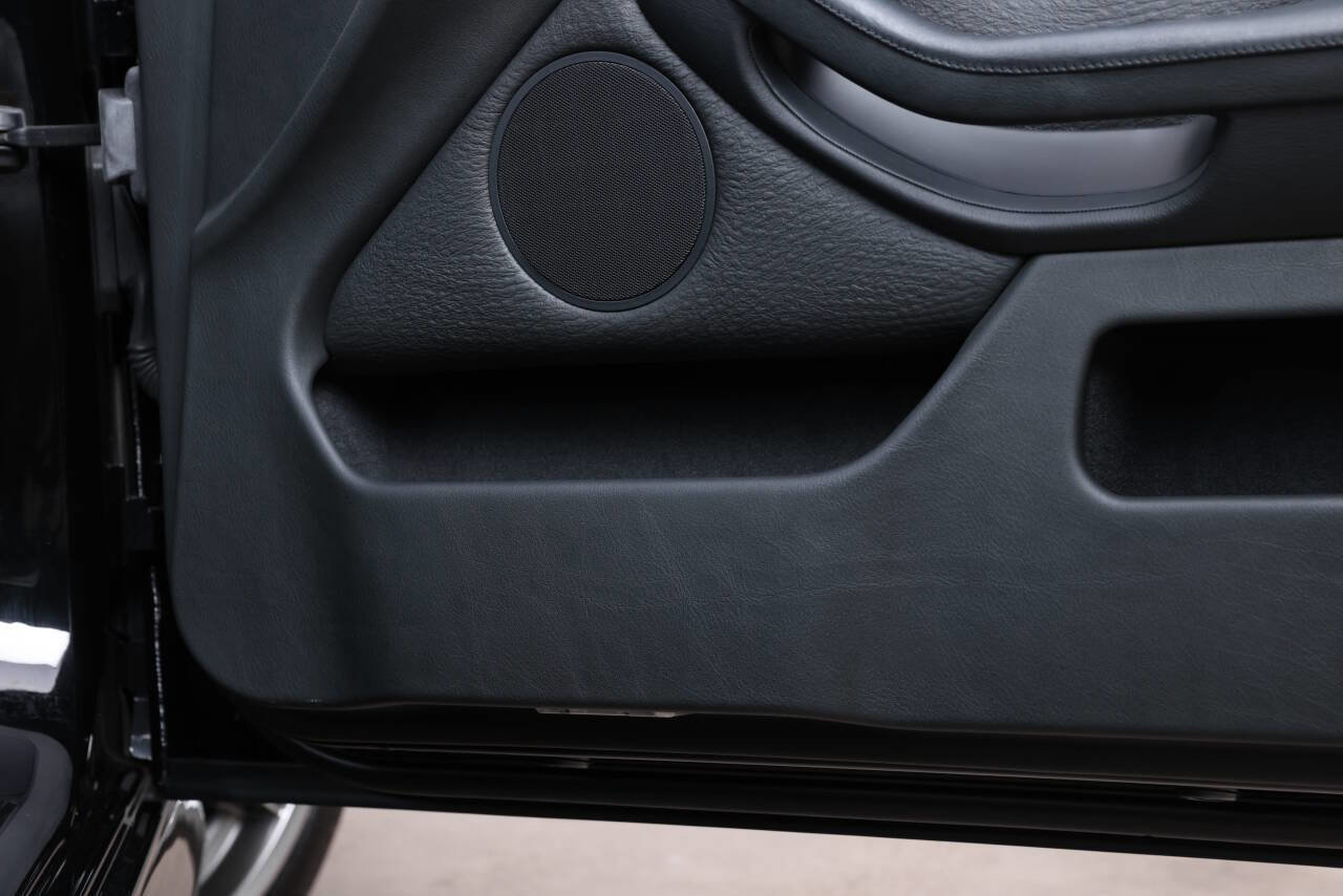 Used 2002 BMW M5 image 98