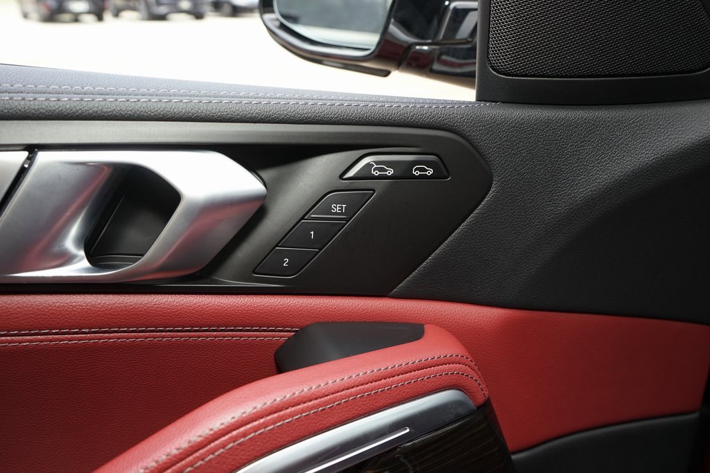 Used 2021 BMW X6 xDrive40i w/ Convenience Package image 25