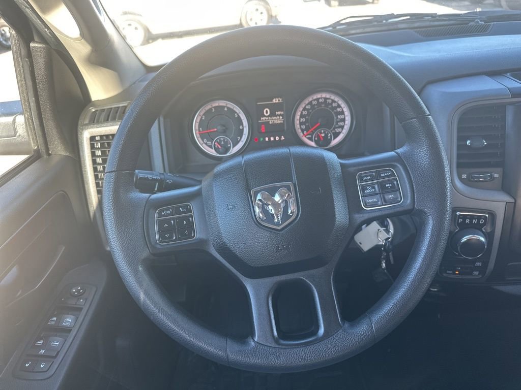 Used 2018 RAM 1500 Express AWD/4WD image 21