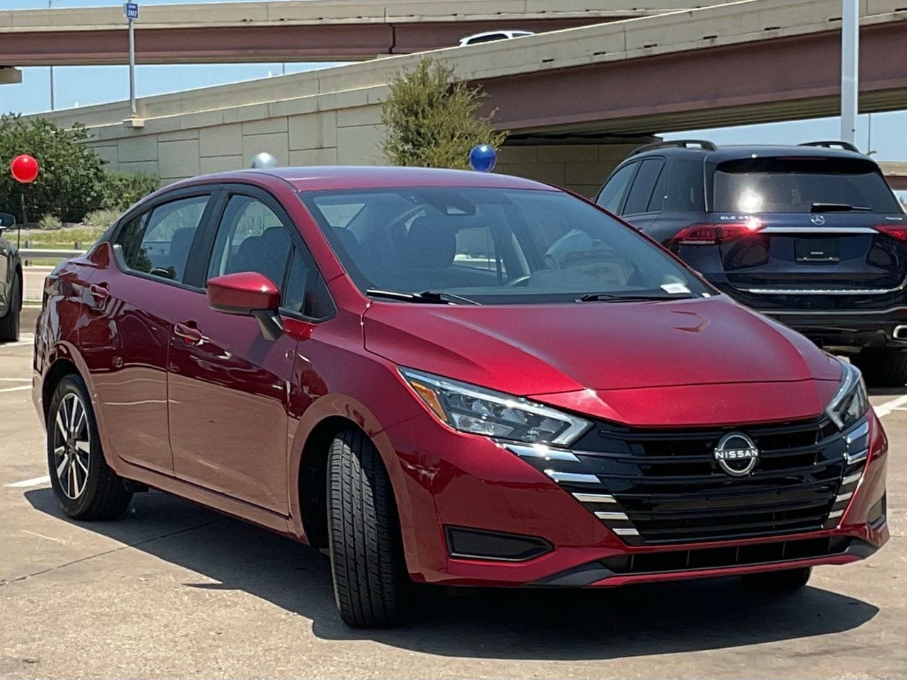 Used 2025 Nissan Versa SV FWD image 3