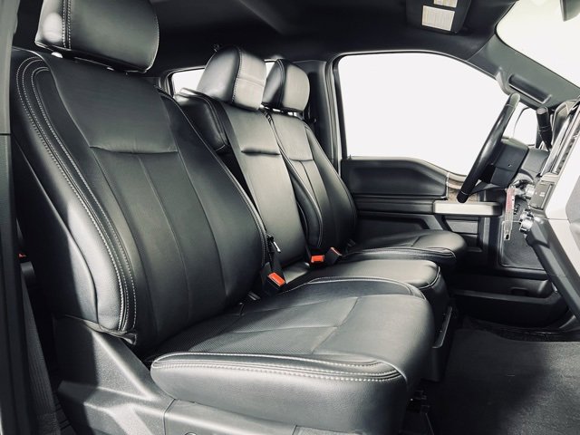 Used 2022 Ford F350 Lariat w/ Chrome Package image 17