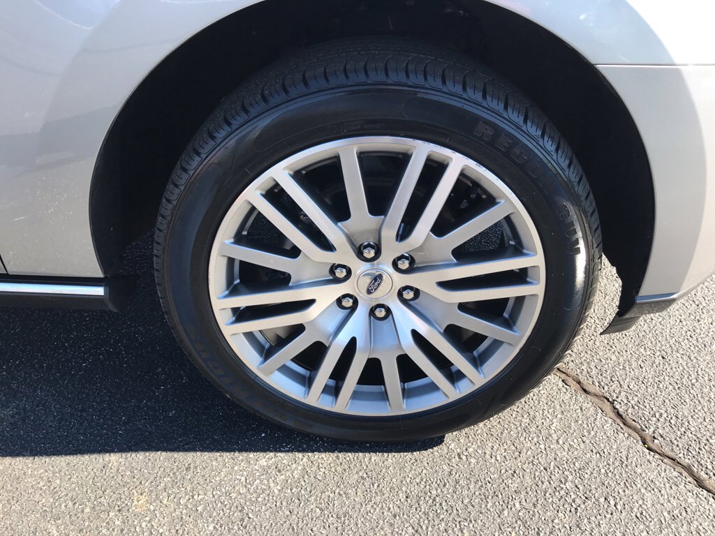 Used 2023 Ford Expedition Limited image 21