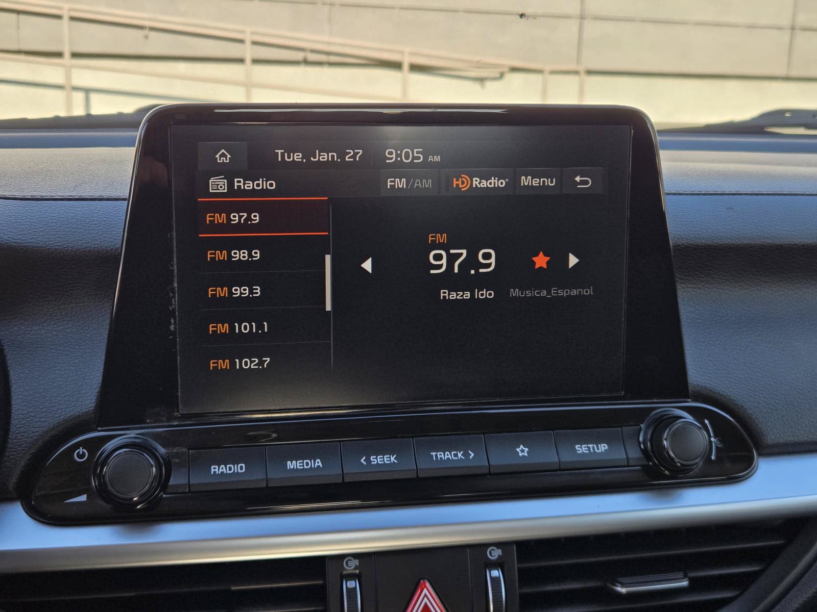 Used 2024 Kia Forte LXS w/ LXS Technology Package FWD image 9