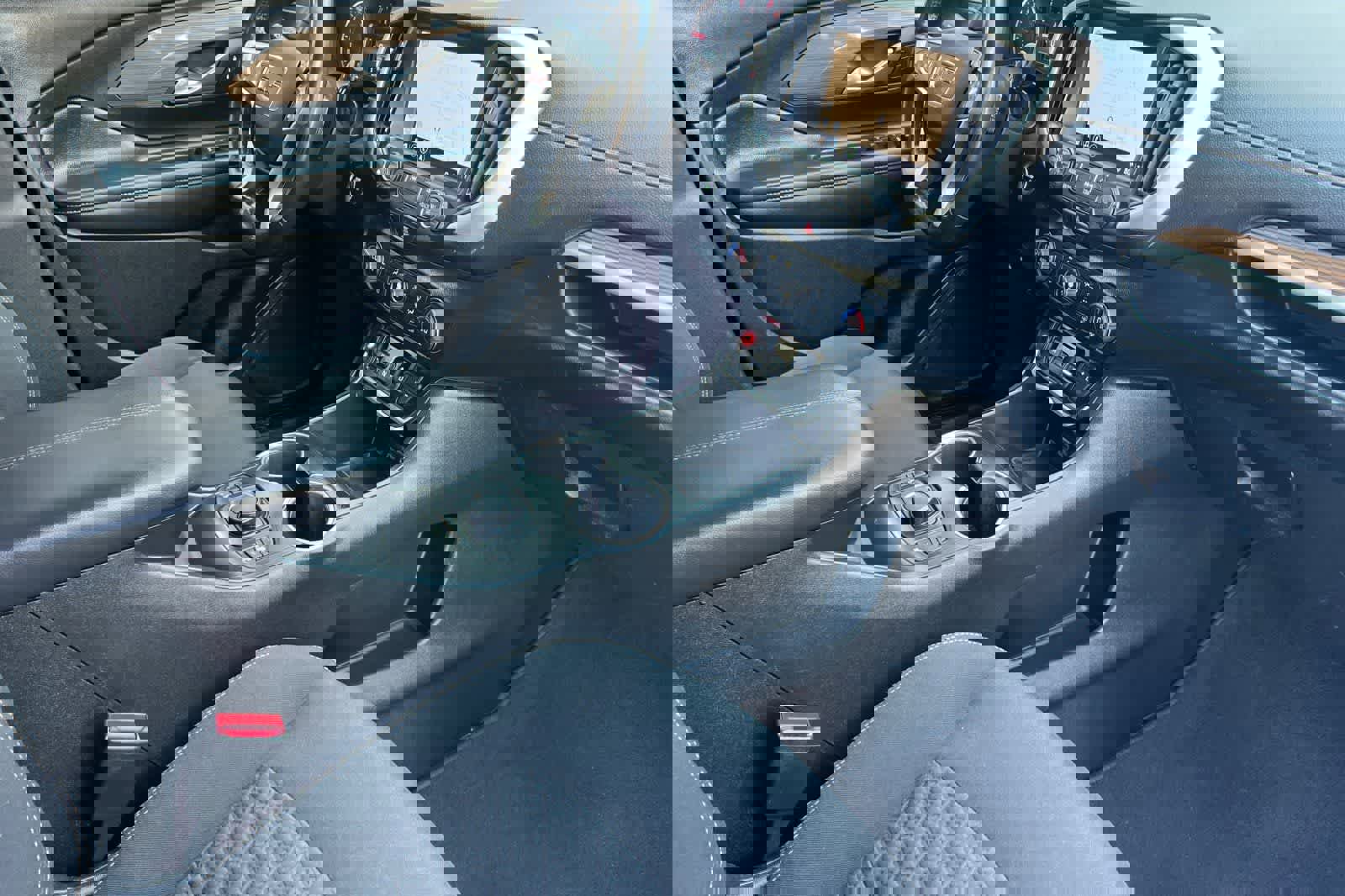 Used 2018 GMC Terrain SLE w/ Driver Convenience Package image 19