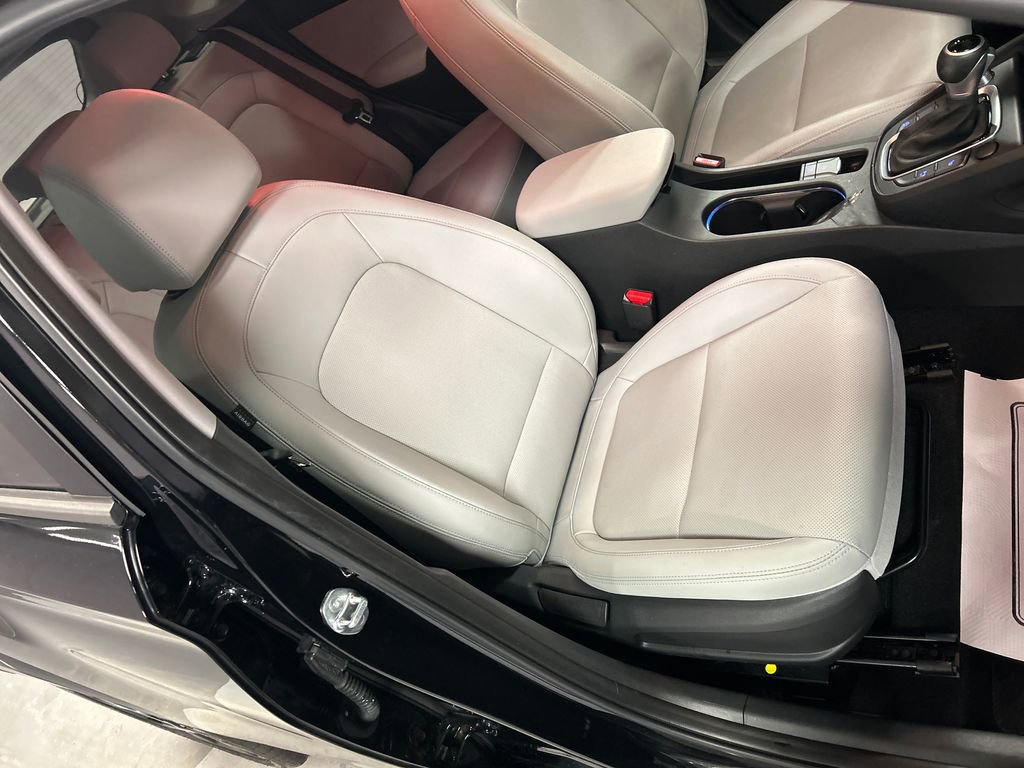 Used 2023 Hyundai Kona Limited image 24