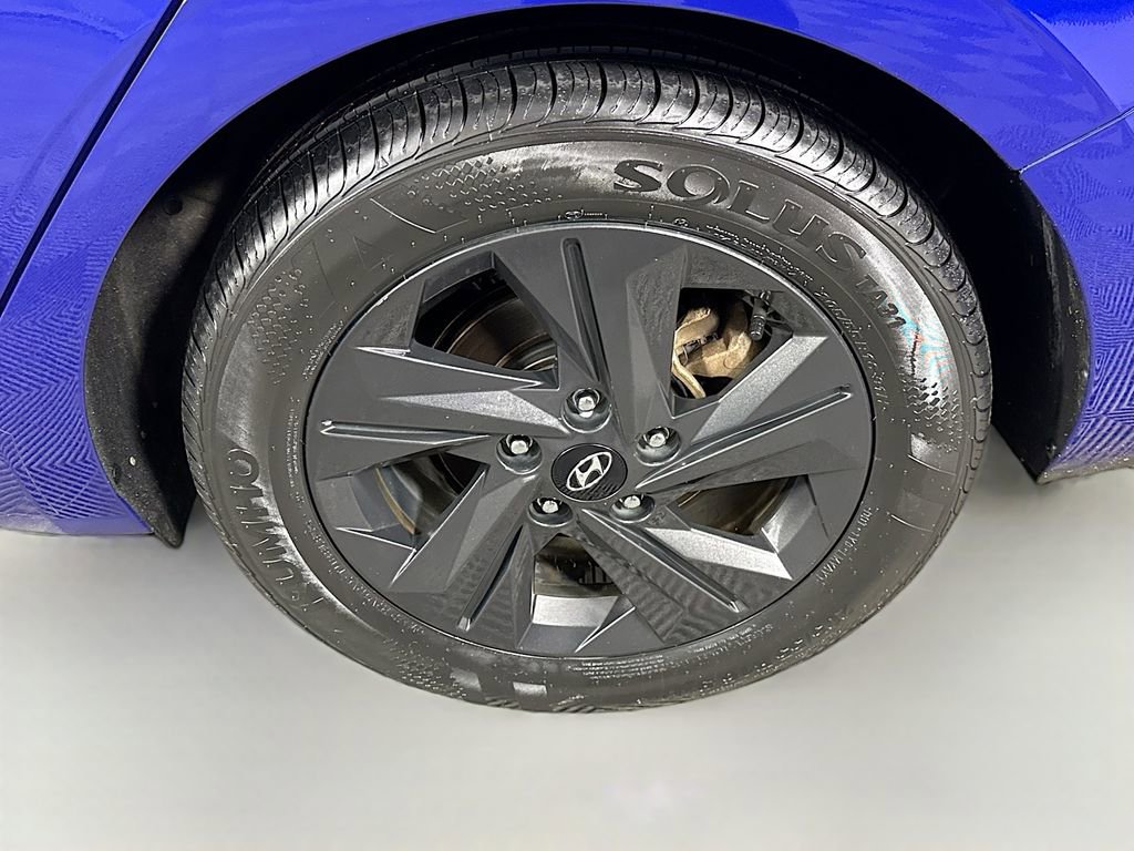 Certified 2021 Hyundai Elantra SEL image 32