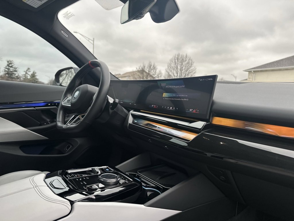 Certified 2024 BMW i5 M60 w/ Premium Package image 28