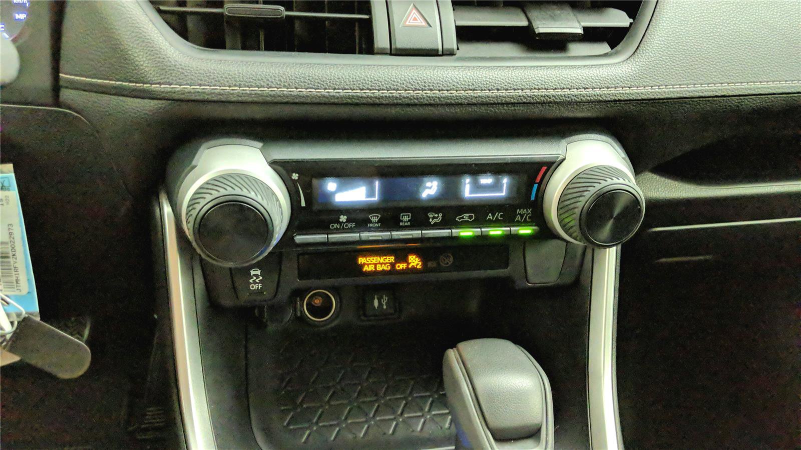 Used 2019 Toyota RAV4 LE image 28