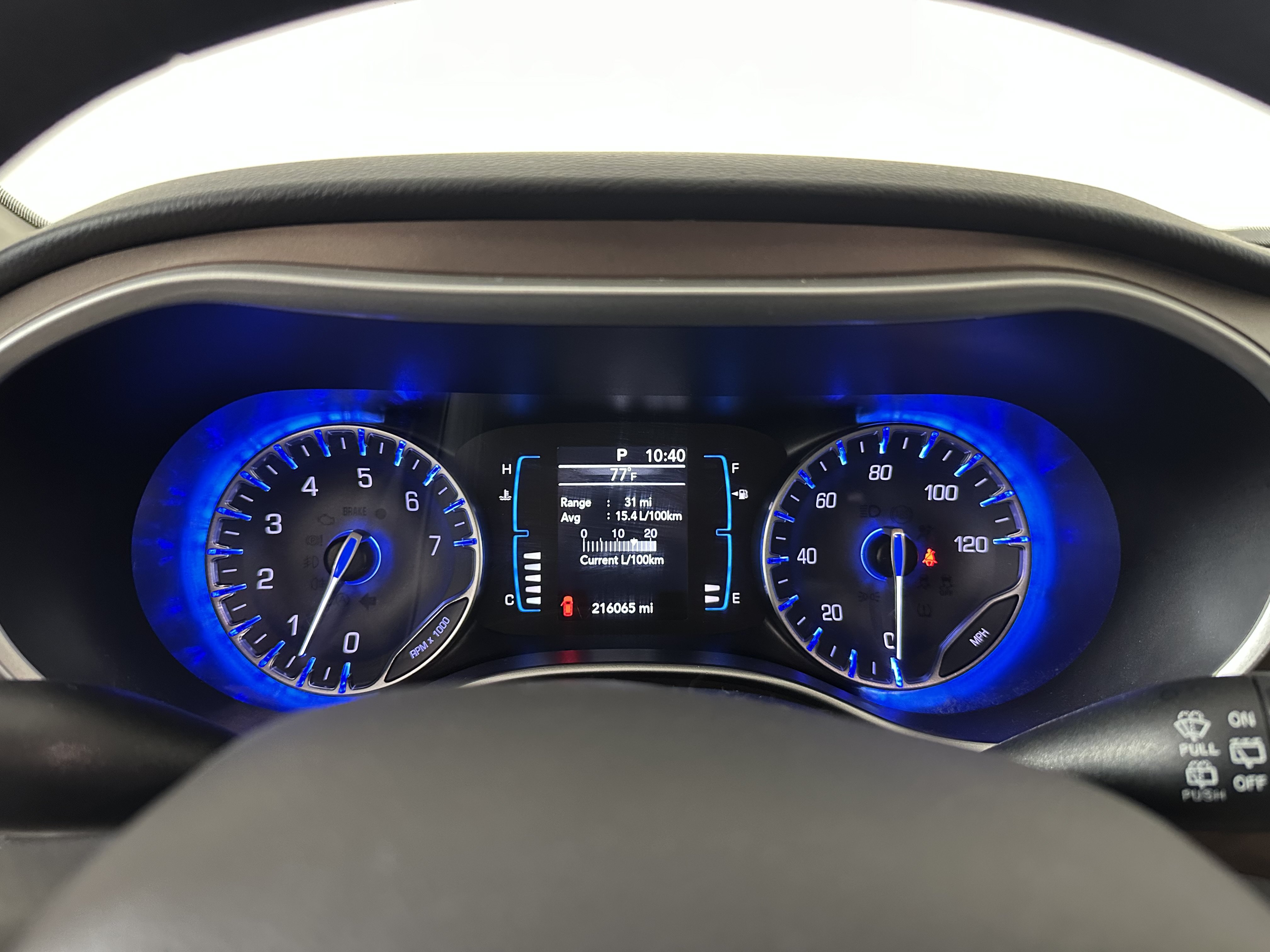 Used 2017 Chrysler Pacifica Touring w/ Tire & Wheel Group FWD image 17