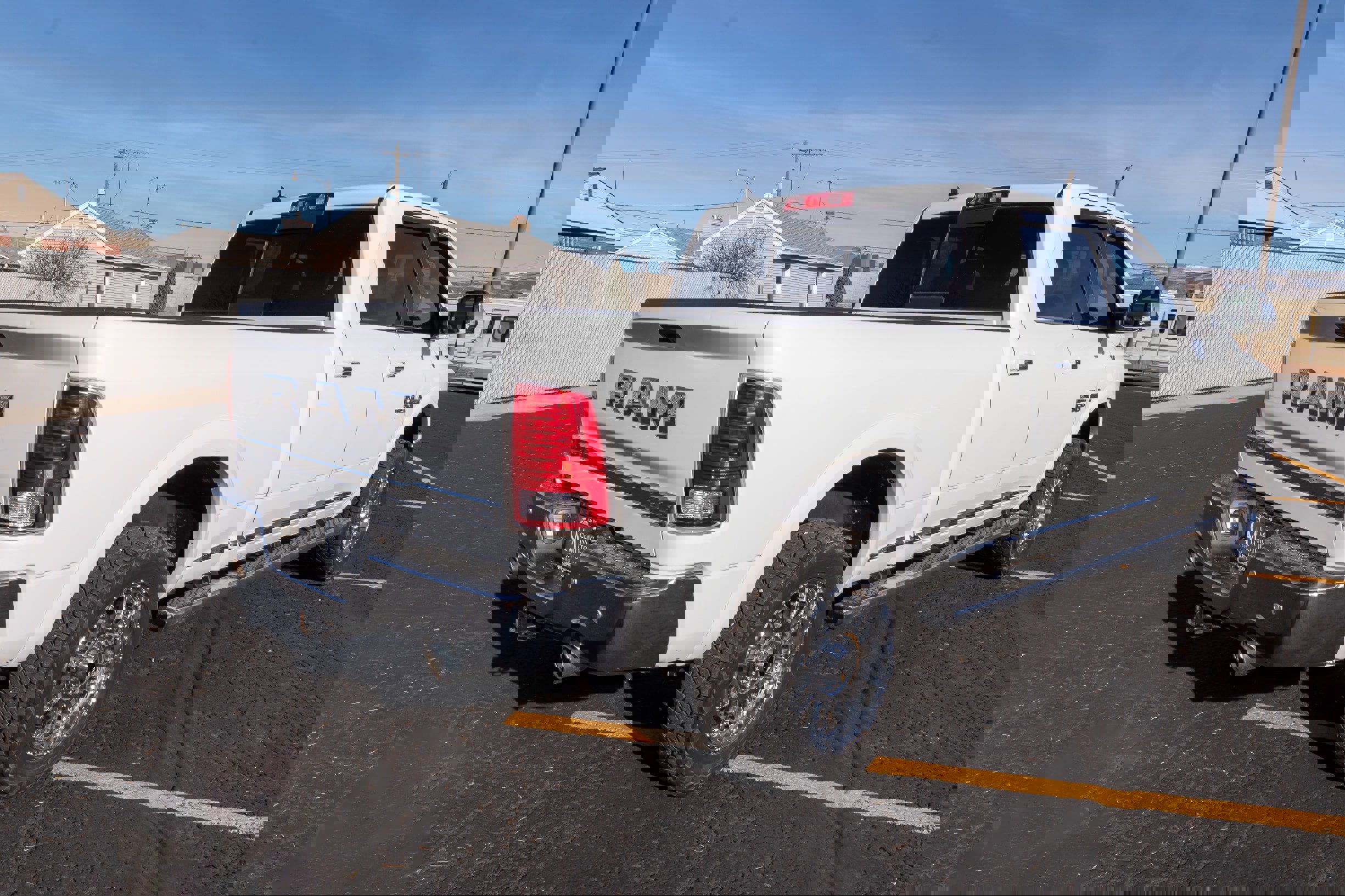 Used 2017 RAM 1500 Limited image 3