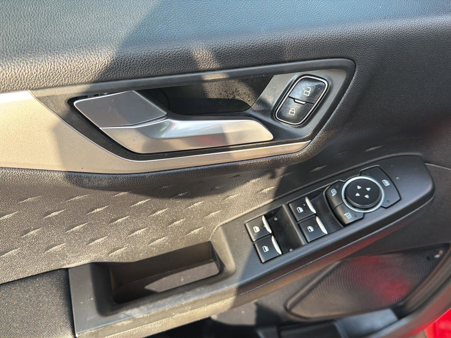 Used 2020 Ford Escape SE AWD/4WD image 13