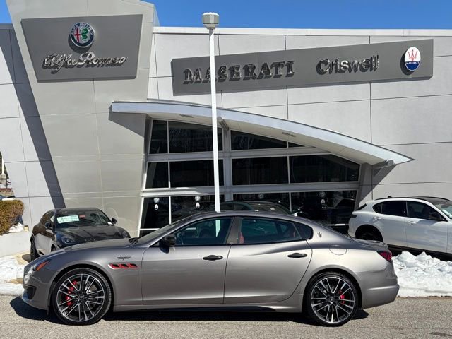 Used 2022 Maserati Quattroporte Trofeo image 8