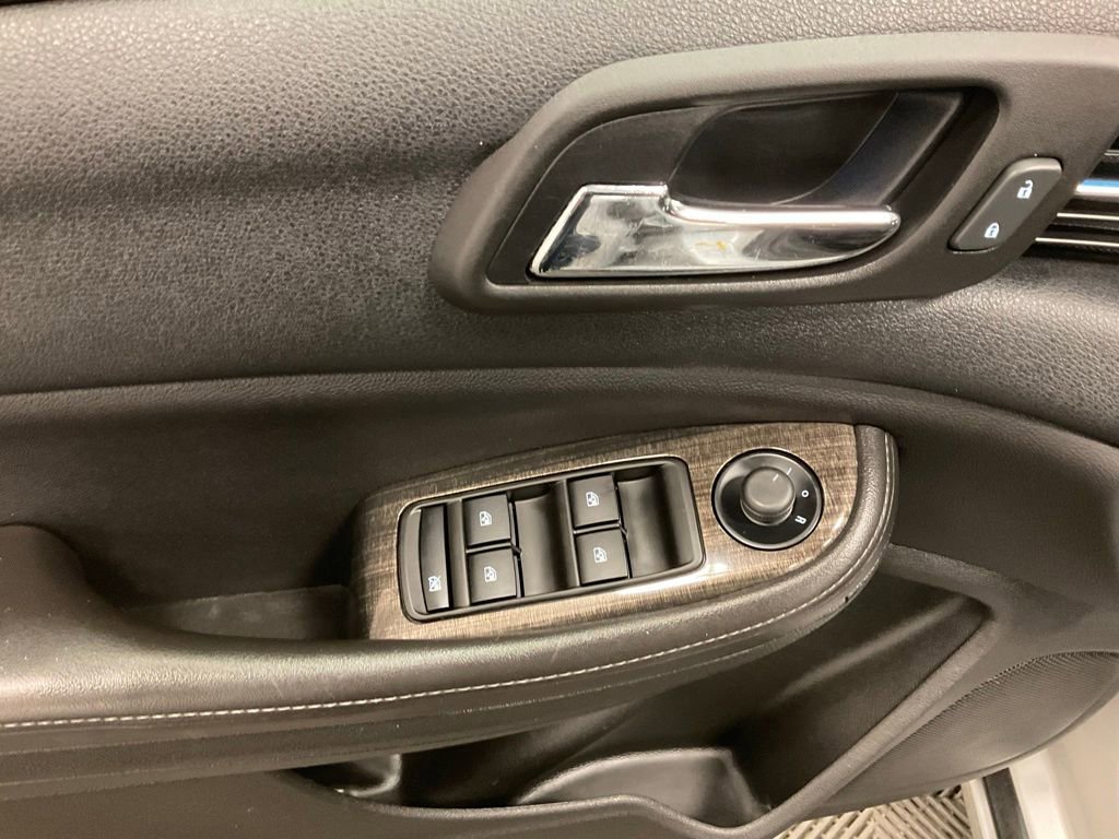 Used 2015 Chevrolet Malibu LT w/ Power Convenience Package image 16