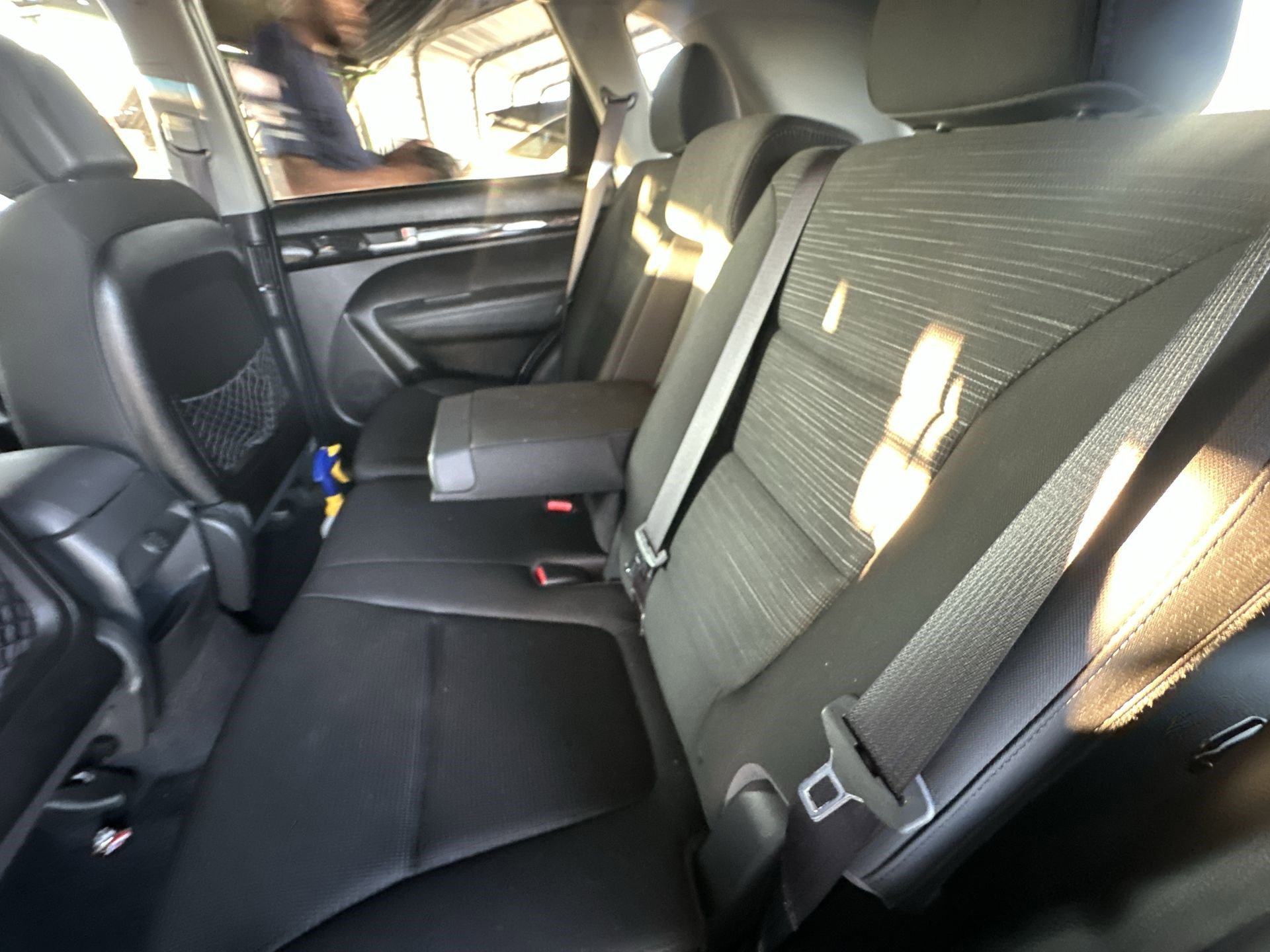 Used 2014 Kia Sorento LX image 26