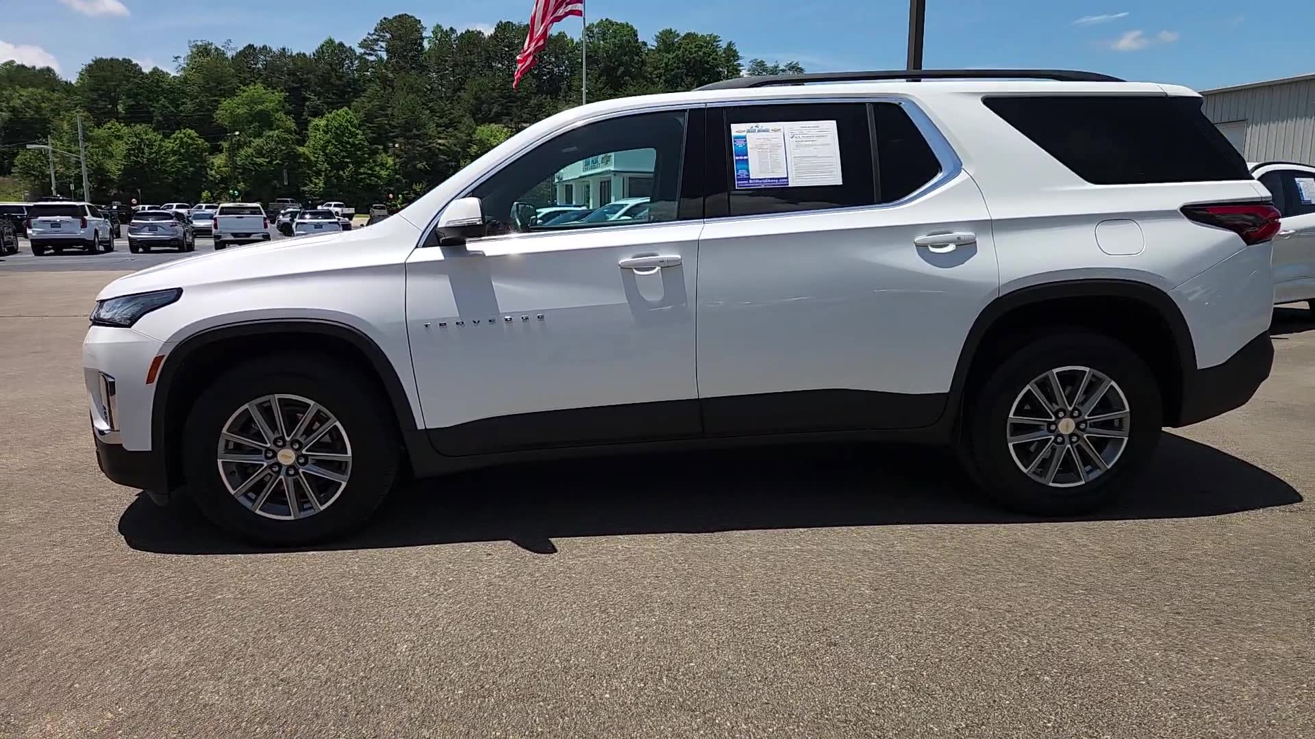 Used 2022 Chevrolet Traverse LT FWD image 6