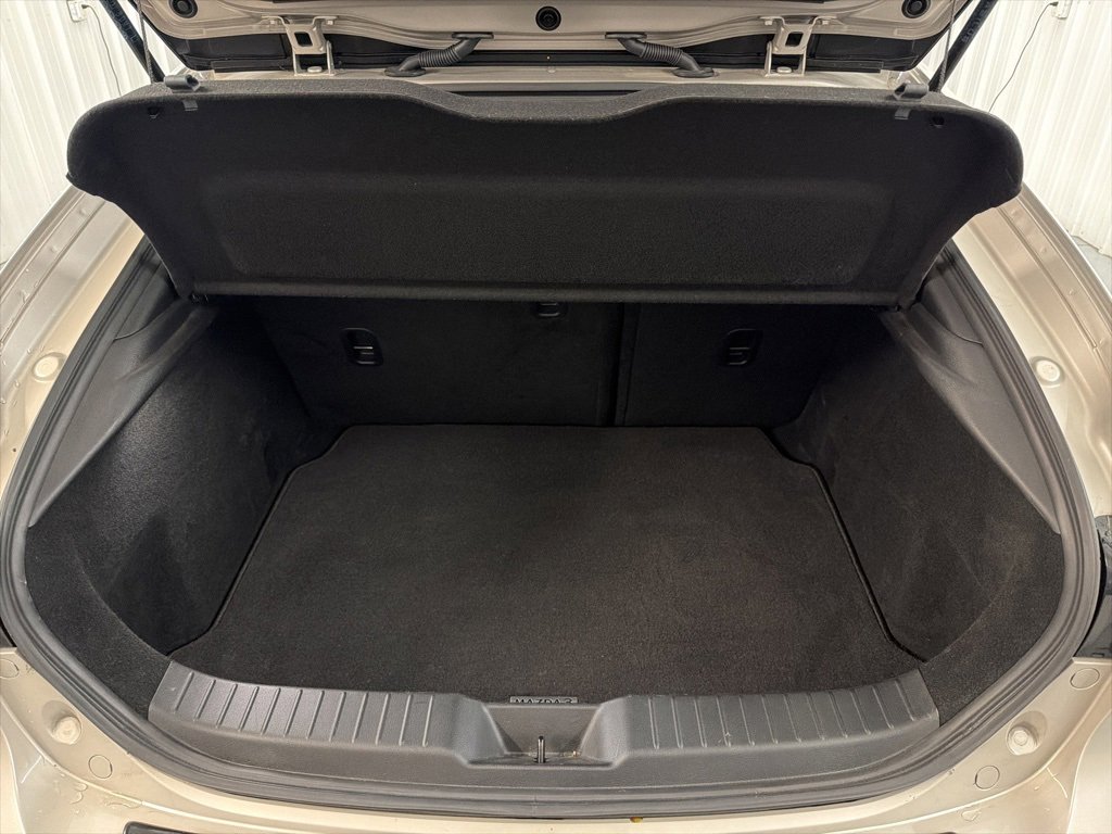 Used 2024 MAZDA MAZDA3 Hatchback w/Premium Plus Pkg image 32