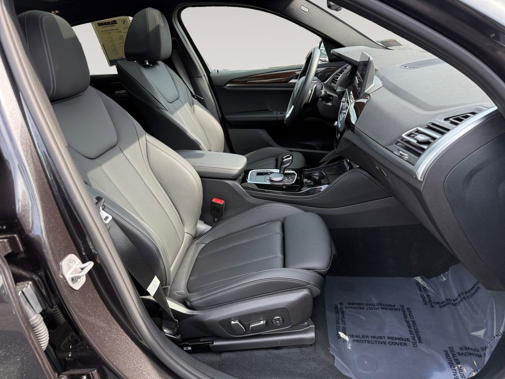 Certified 2025 BMW X4 xDrive30i w/ Premium Package image 15