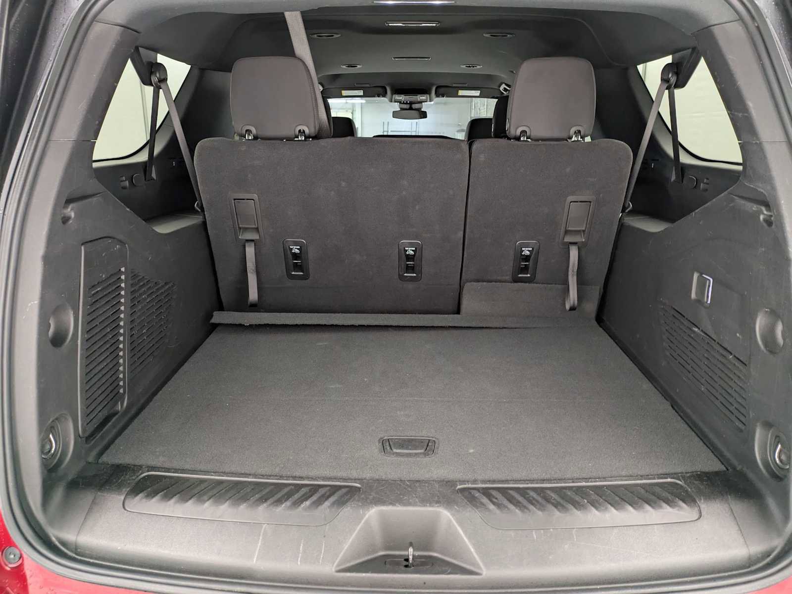 Used 2025 Chevrolet Suburban LS w/ Max Trailering Package image 31