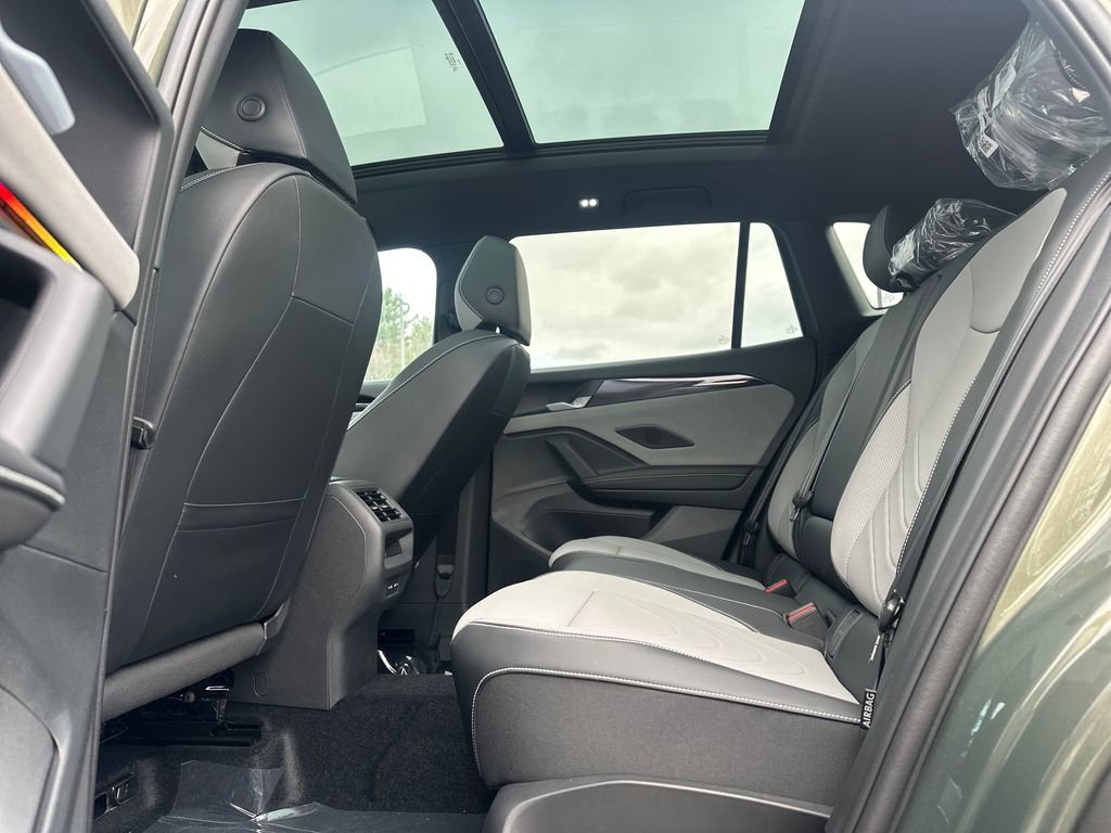 New 2026 Volkswagen Tiguan SE R-Line AWD/4WD image 14