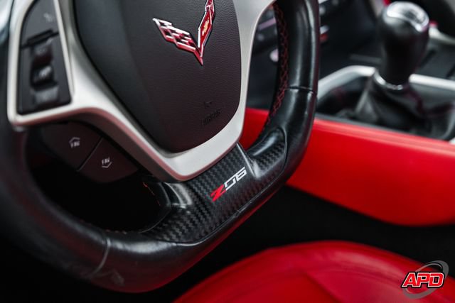 Used 2015 Chevrolet Corvette Z06 w/ 3LZ Preferred Equipment Group RWD image 59