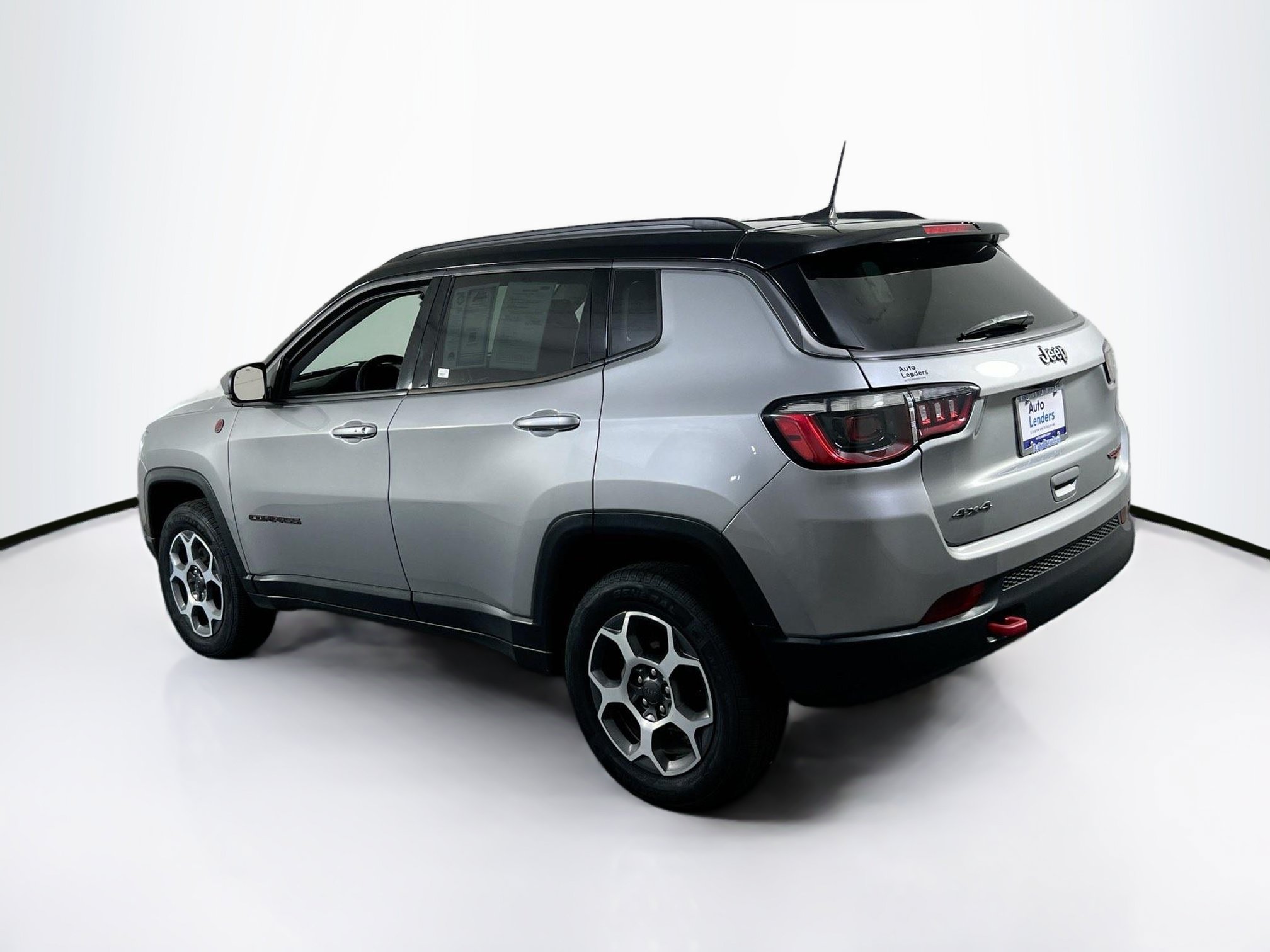 Used 2022 Jeep Compass Trailhawk AWD/4WD image 7