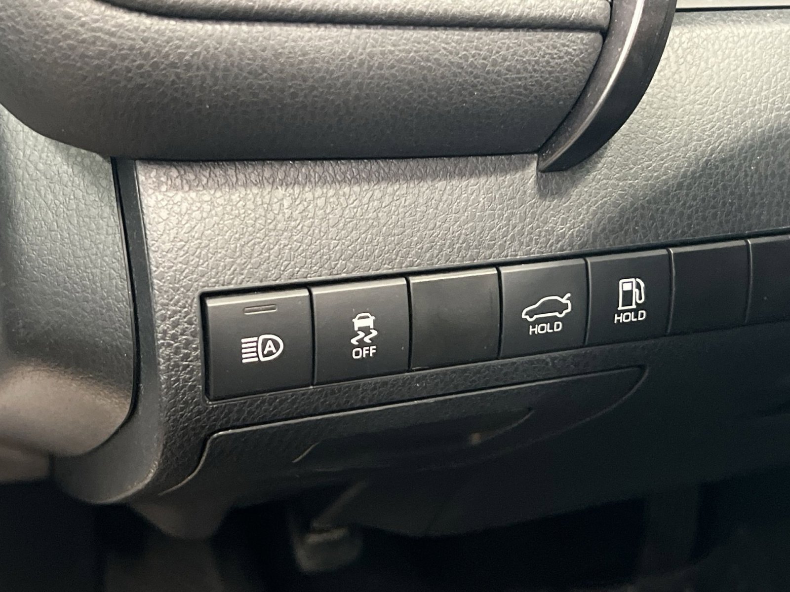 Used 2024 Toyota Camry SE image 27