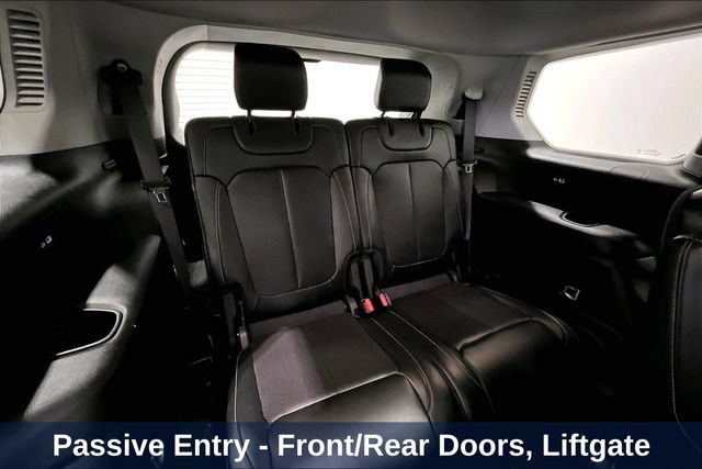 Used 2021 Jeep Grand Cherokee L Limited w/ Luxury Tech Group II AWD/4WD image 35