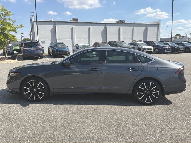 Used 2024 Honda Accord Touring image 10