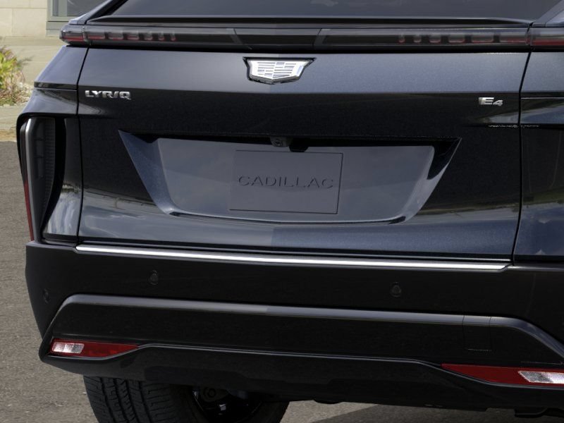 New 2027 Cadillac Lyriq Luxury w/ LPO, Floor Liner Package AWD/4WD image 14