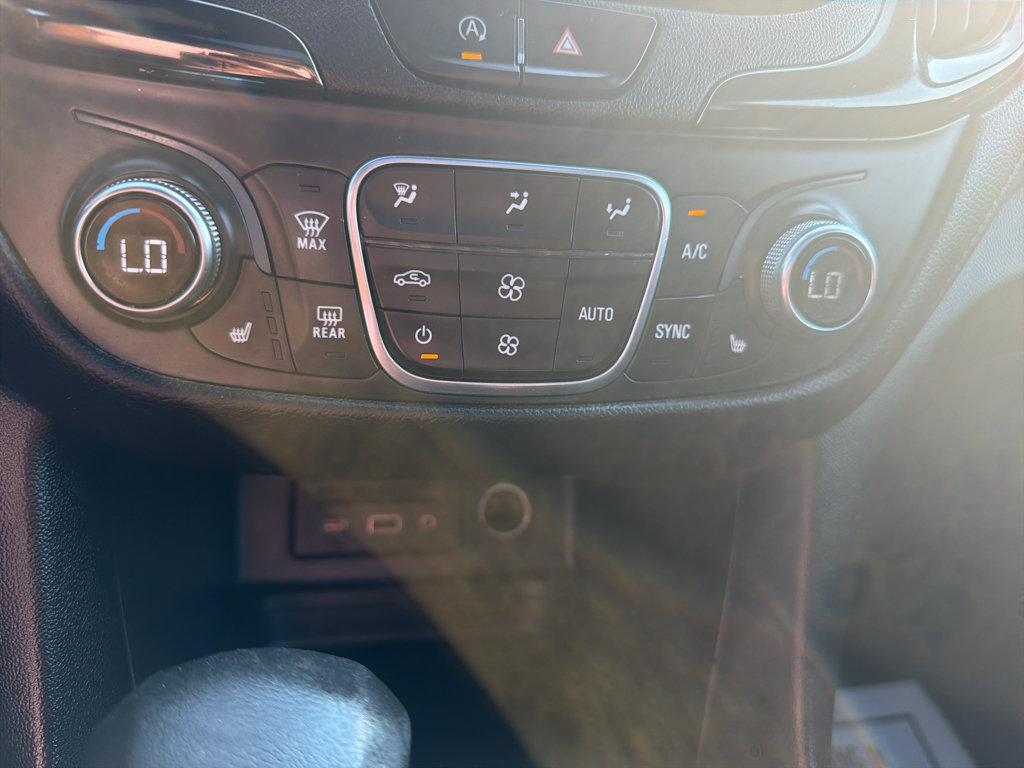 Used 2022 Chevrolet Equinox RS w/ RS Leather Package FWD image 14