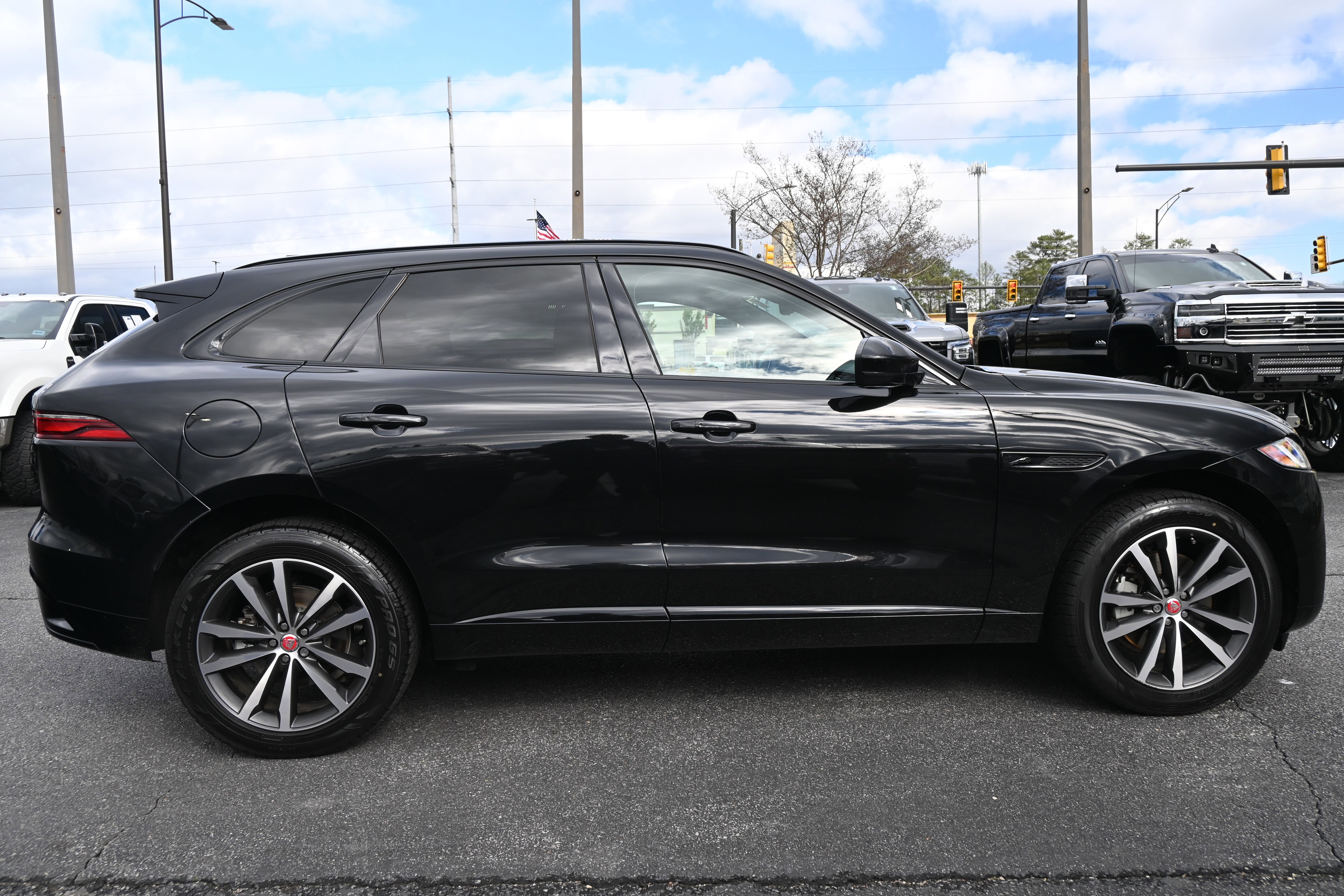 Used 2023 Jaguar F-PACE S image 17