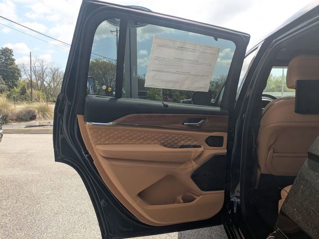 New 2026 Jeep Grand Cherokee L Summit w/ Rear Seat Video Group I image 25