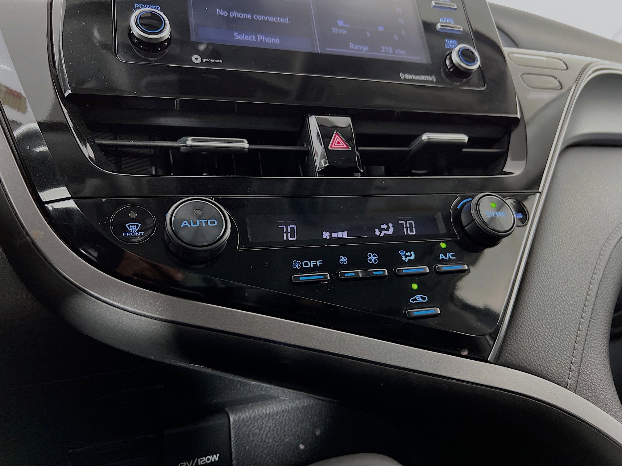 Used 2024 Toyota Camry SE image 16