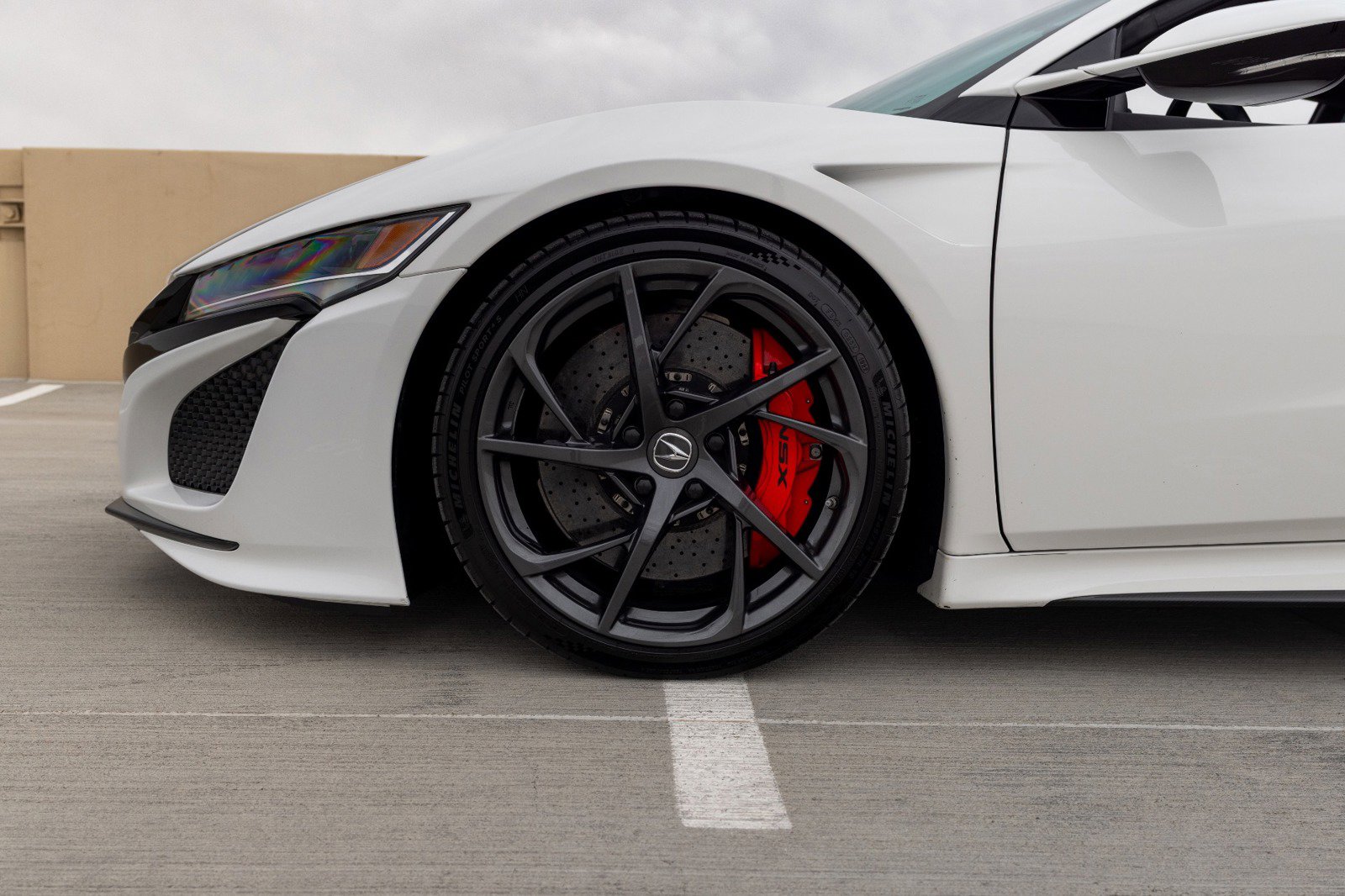 Used 2017 Acura NSX image 27