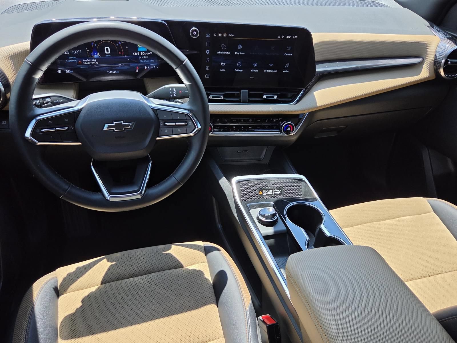 Used 2025 Chevrolet Equinox ACTIV w/ Safety and Technology Package FWD image 21