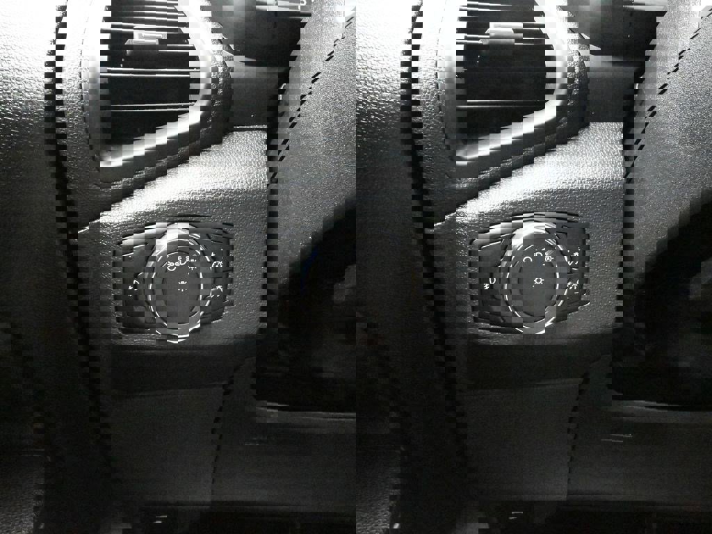 Used 2020 Ford EcoSport Titanium FWD image 15