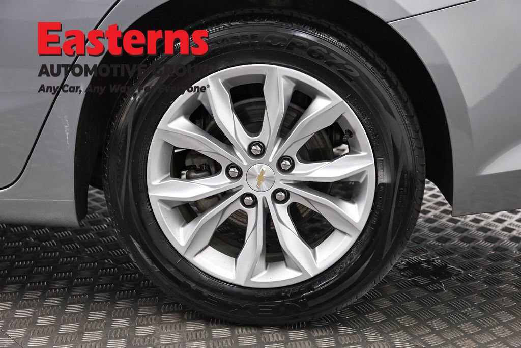 Used 2023 Chevrolet Malibu LT image 32