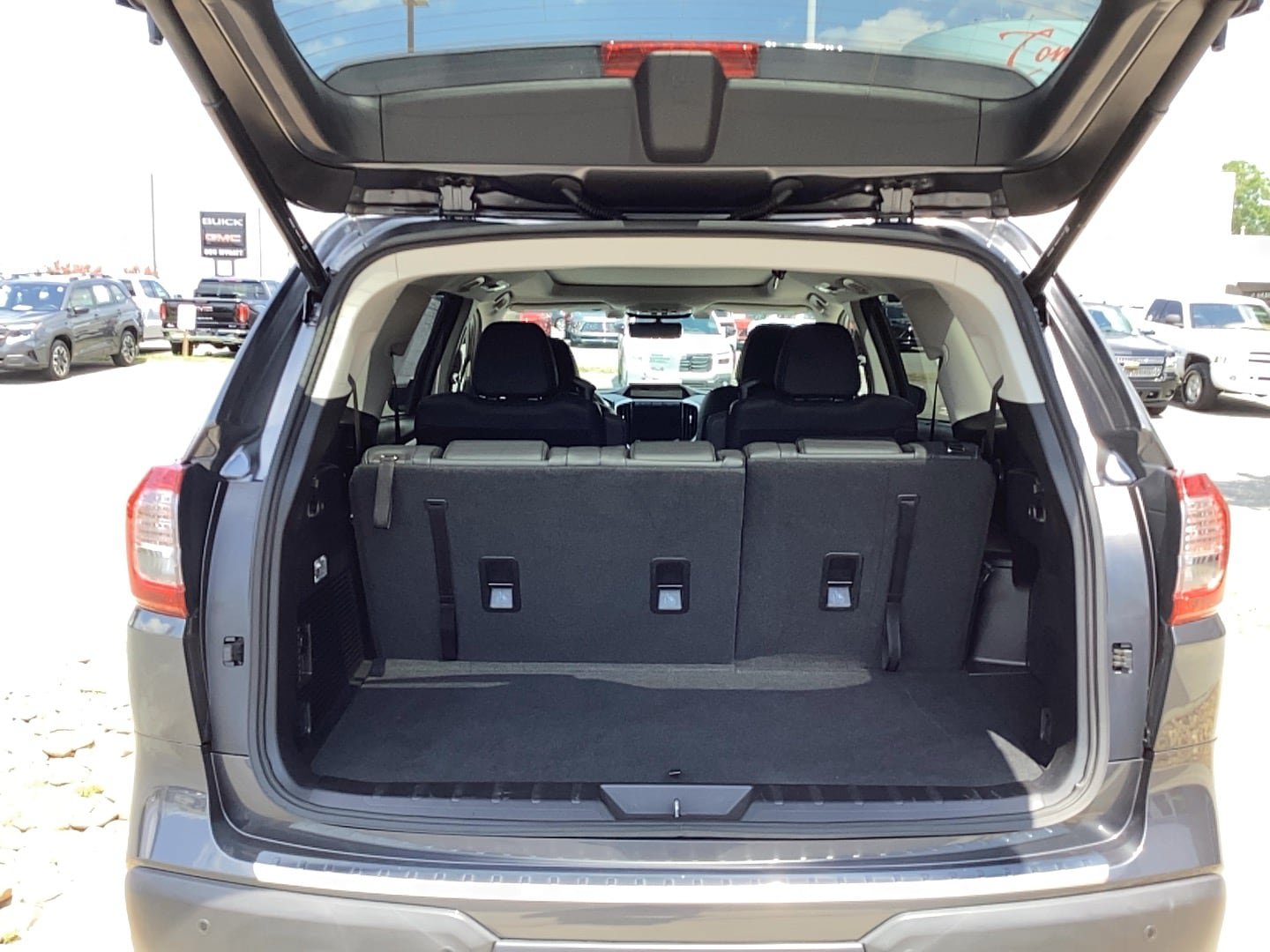 Certified 2022 Subaru Ascent Touring w/ Popular Package #2A AWD/4WD image 8