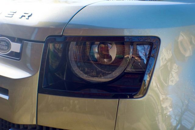 Used 2020 Land Rover Defender 110 SE image 10