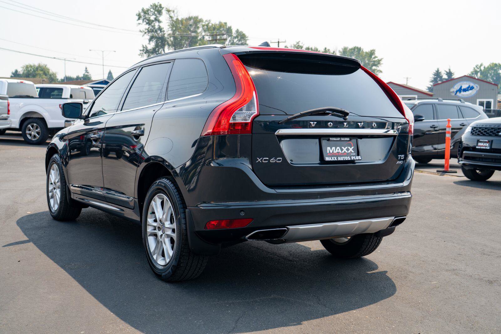 Used 2015 Volvo XC60 T5 AWD/4WD image 10
