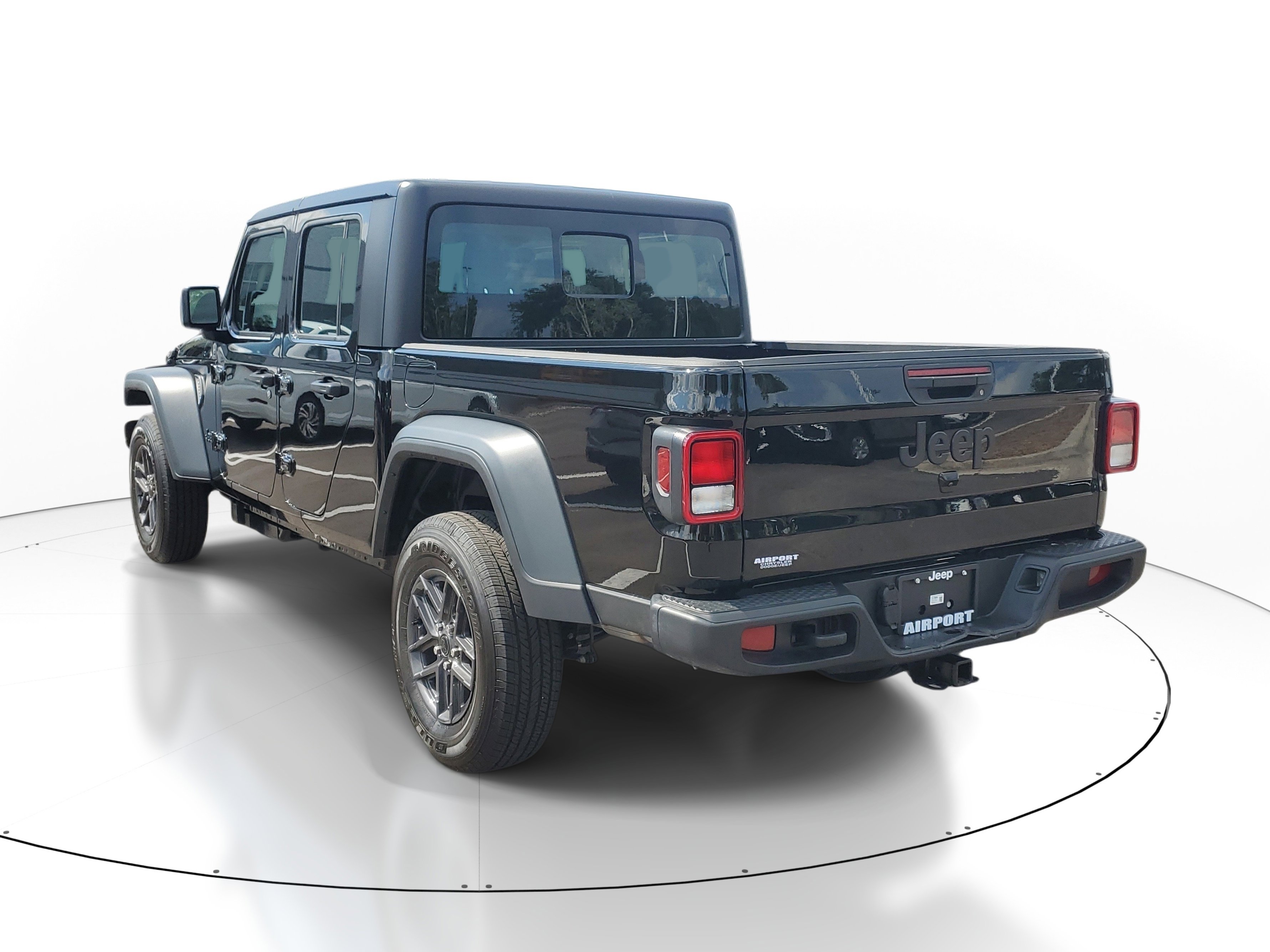 Used 2026 Jeep Gladiator Sport AWD/4WD image 4