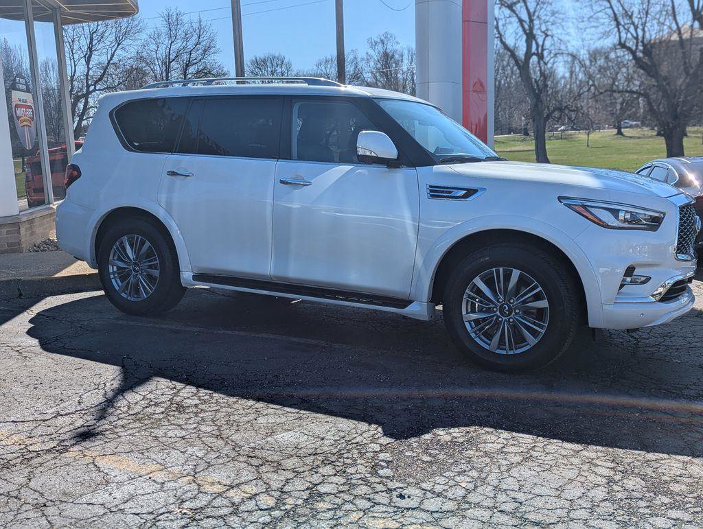 Used 2023 INFINITI QX80 Luxe w/ Cargo Package image 4