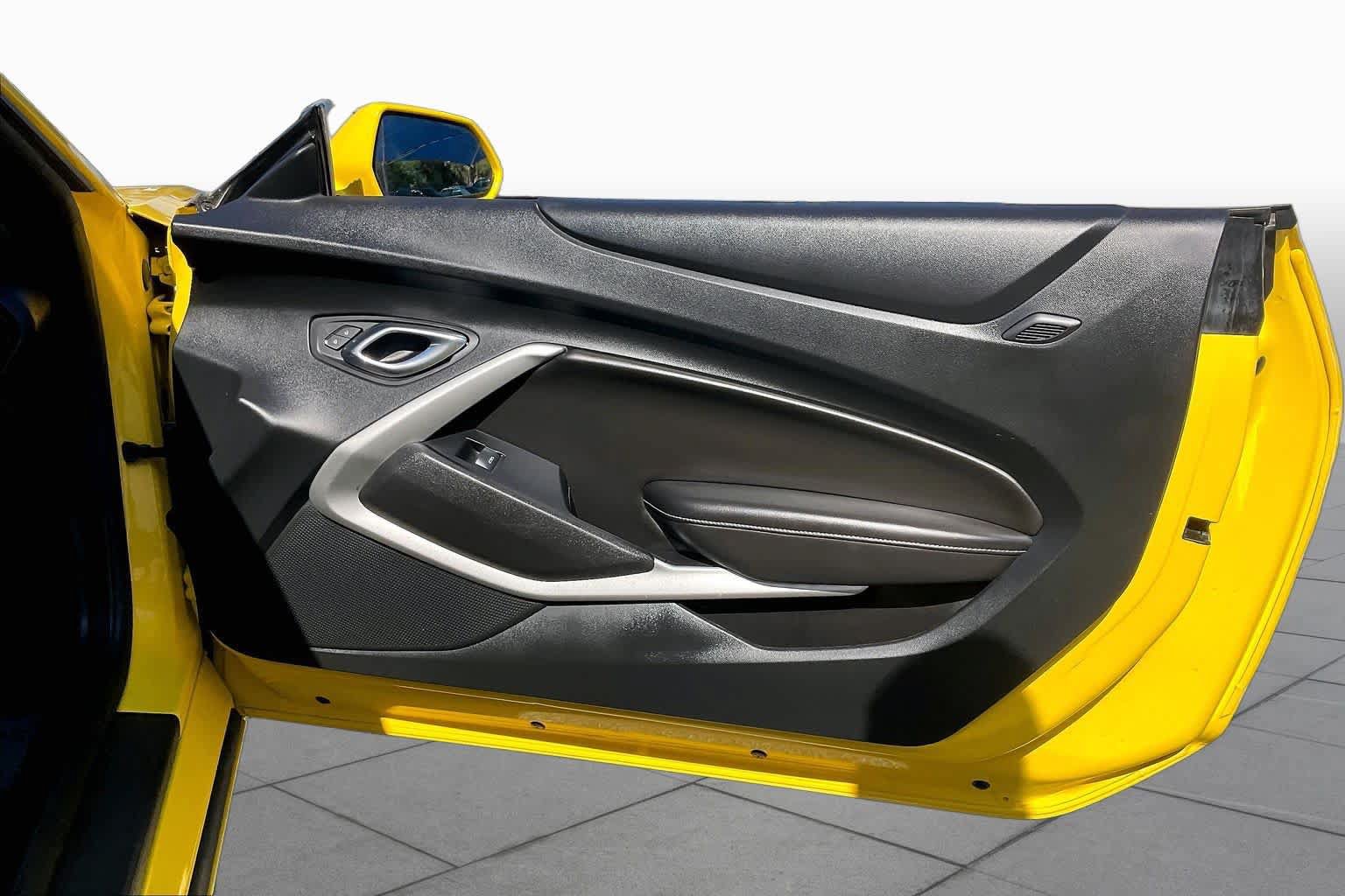 Used 2018 Chevrolet Camaro LT RWD image 19