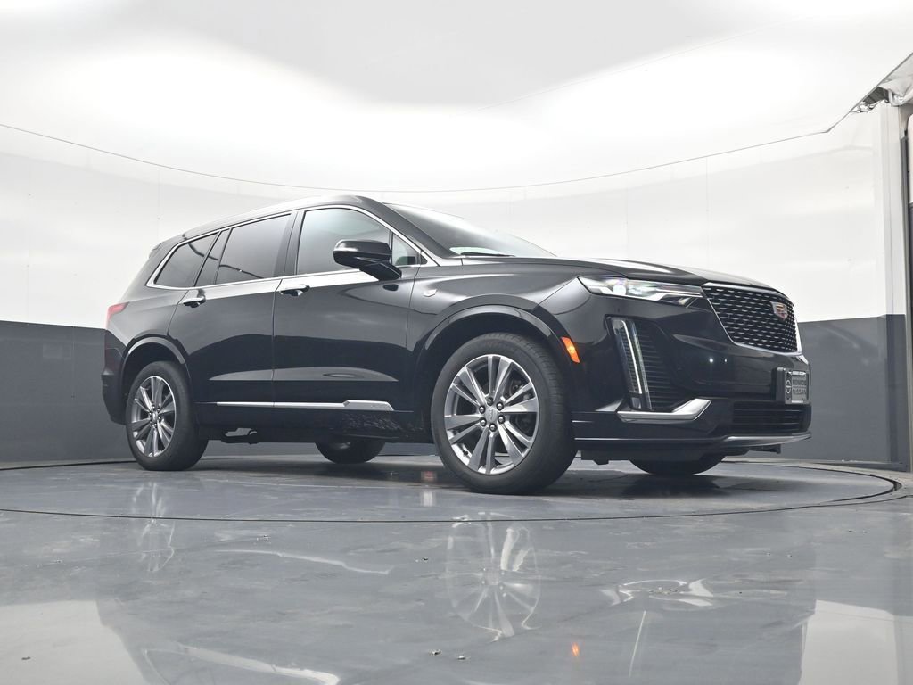Used 2023 Cadillac XT6 Premium Luxury image 18